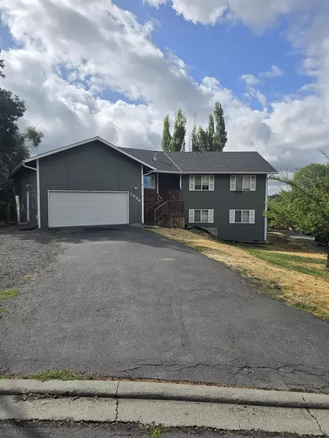 1834 Birch St, Klamath Falls, OR 97601