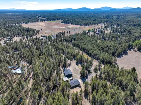 View/Area - 16320 Paulina View Rd, La Pine, OR 97739 photo 4 of 8