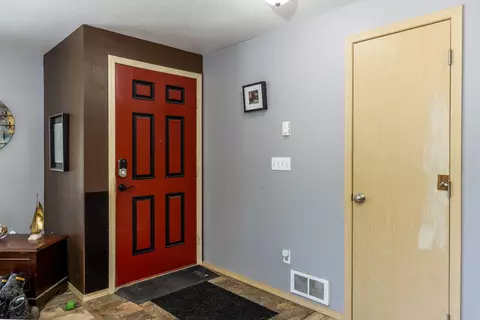 Entry Way - 16320 Paulina View Rd, La Pine, OR 97739 photo 1 of 1