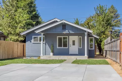 360 SW K St, Grants Pass, OR 97526