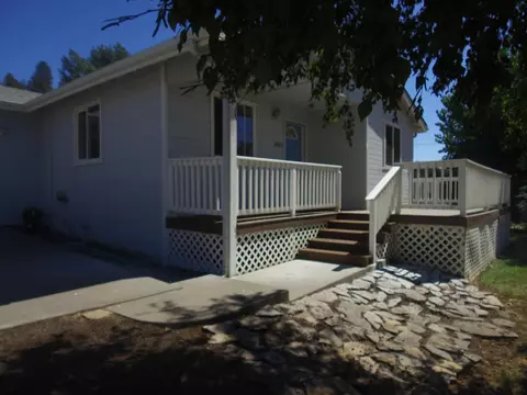 14923 Clover Creek Rd, Klamath Falls, OR 97601