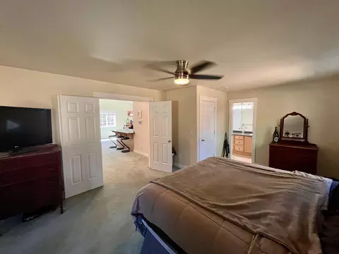 Bedroom - 56229 Bufflehead Rd, Bend, OR 97707 photo 2 of 5