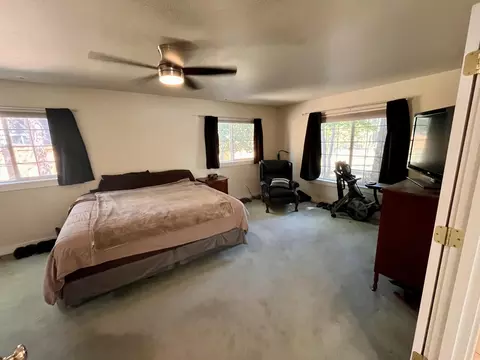 Bedroom - 56229 Bufflehead Rd, Bend, OR 97707 photo 1 of 5
