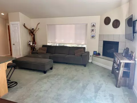 Living - 56229 Bufflehead Rd, Bend, OR 97707 photo 2 of 3