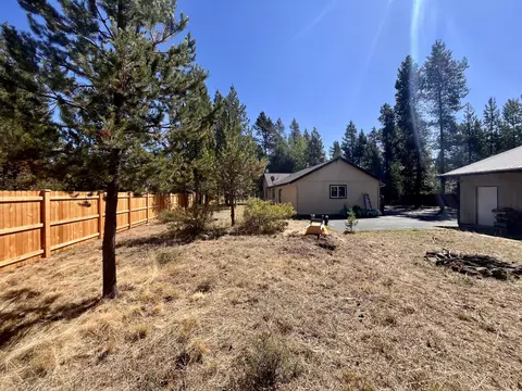 Exterior - 56229 Bufflehead Rd, Bend, OR 97707 photo 9 of 17