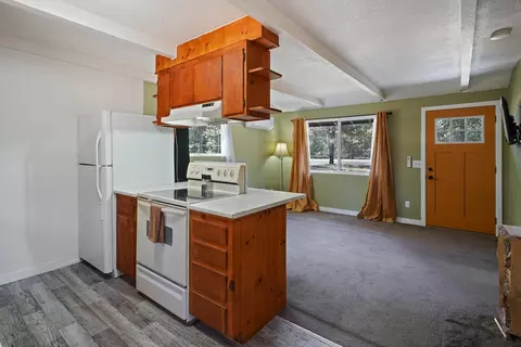 Kitchen - 52844 Day Rd, La Pine, OR 97739 photo 4 of 4