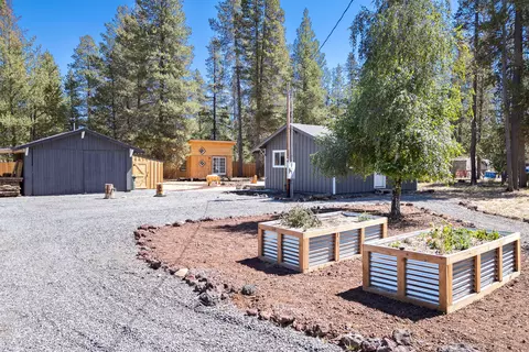 Exterior - 52844 Day Rd, La Pine, OR 97739 photo 4 of 15