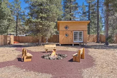 Exterior - 52844 Day Rd, La Pine, OR 97739 photo 12 of 15