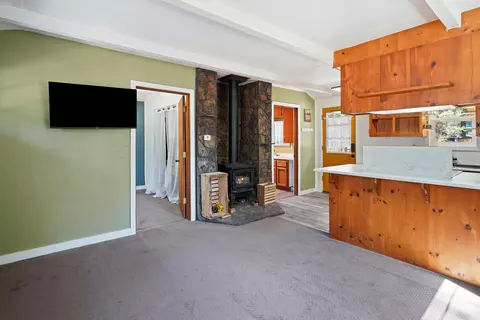 Living - 52844 Day Rd, La Pine, OR 97739 photo 3 of 3