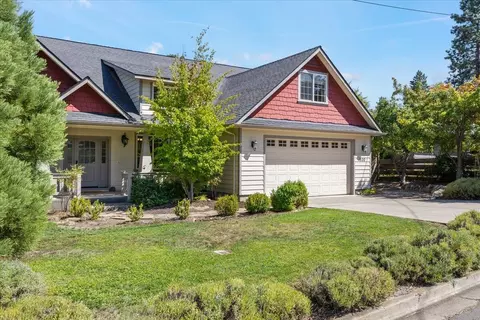 930 Bellview Ave, Ashland, OR 97520