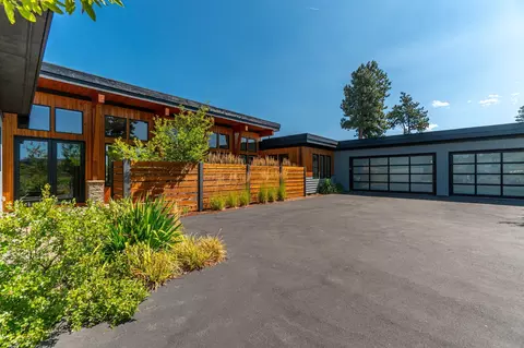 61672 Hosmer Lake Dr, Bend, OR 97702 photo 7