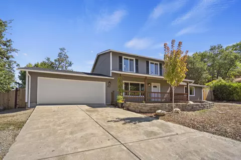 163 Christa Ln, Eagle Point, OR 97524 photo 2
