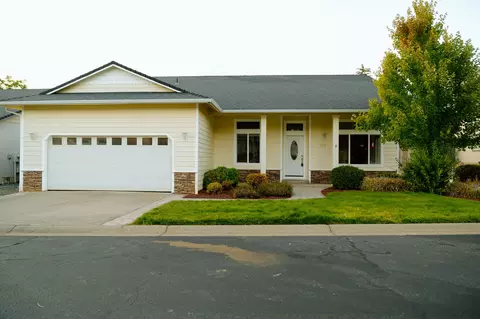 238 Cedar Brook Ln, Cave Junction, OR 97523