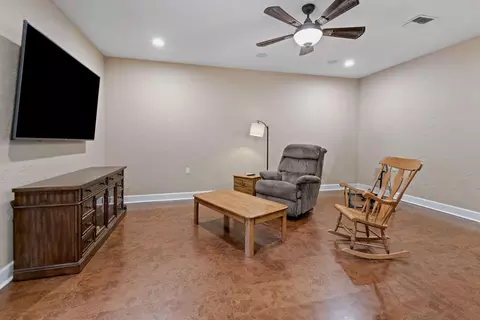 Living - 64765 Kelly Ct, Bend, OR 97701 photo 3 of 3