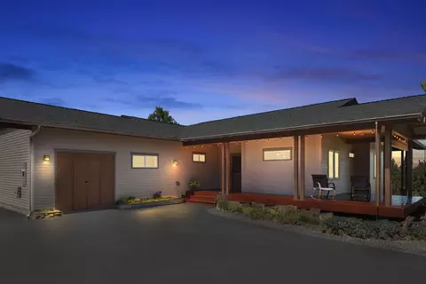 64765 Kelly Ct, Bend, OR 97701