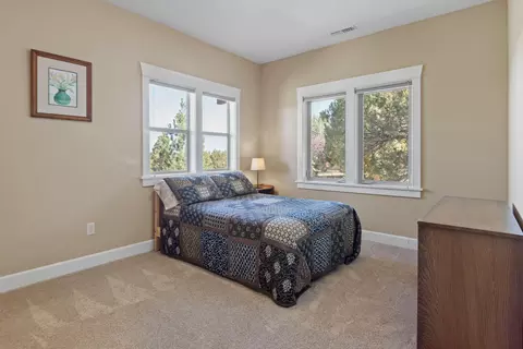 Bedroom - 64765 Kelly Ct, Bend, OR 97701 photo 3 of 3
