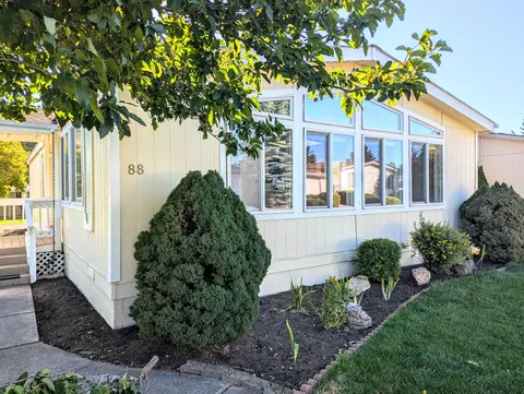 1188 NE 27th St #88, Bend, OR 97701