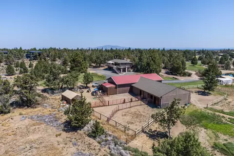 61785 Ten Barr Ranch Rd, Bend, OR 97701 photo 38