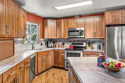 61785 Ten Barr Ranch Rd, Bend, OR 97701 photo 13