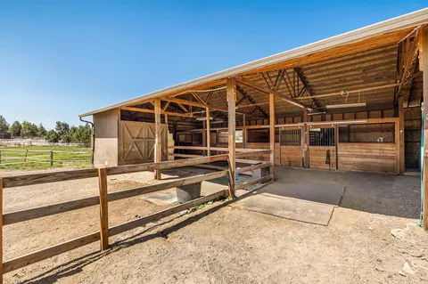 61785 Ten Barr Ranch Rd, Bend, OR 97701 photo 35