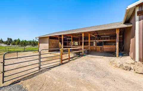 61785 Ten Barr Ranch Rd, Bend, OR 97701 photo 36