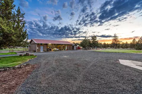 61785 Ten Barr Ranch Rd, Bend, OR 97701 photo 46