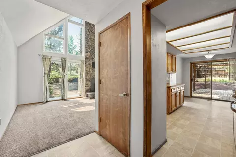 20554 Cambridge Ct, Bend, OR 97702 photo 7