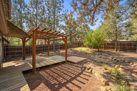 20554 Cambridge Ct, Bend, OR 97702 photo 41