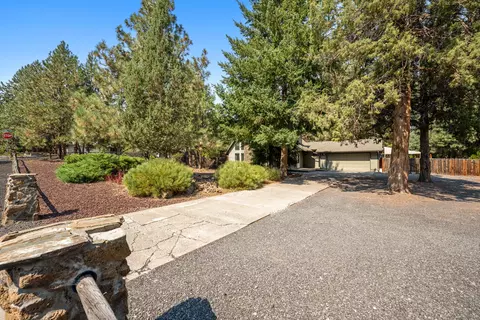 20554 Cambridge Ct, Bend, OR 97702 photo 46
