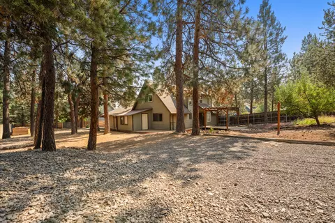 20554 Cambridge Ct, Bend, OR 97702 photo 37
