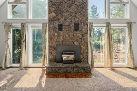 20554 Cambridge Ct, Bend, OR 97702 photo 3