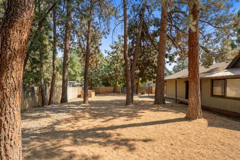 20554 Cambridge Ct, Bend, OR 97702 photo 38