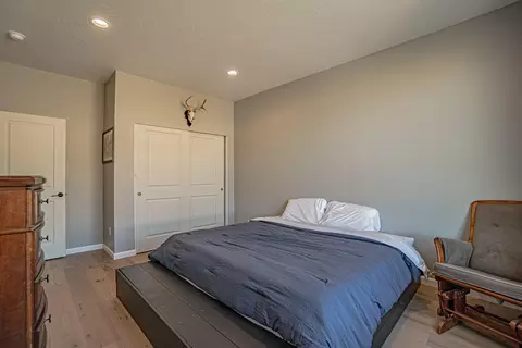 Bedroom - 3808 Willow Springs Rd, Central Point, OR 97502 photo 7 of 9