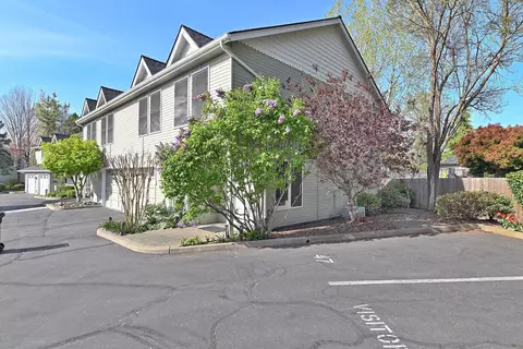 1224 N Modoc Ave #47, Medford, OR 97504