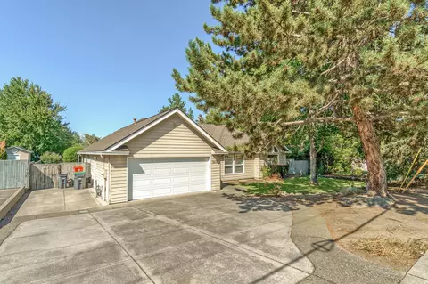 2435 Spring St, Medford, OR 97504