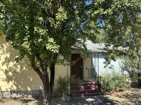 121 Union St, Ashland, OR 97520