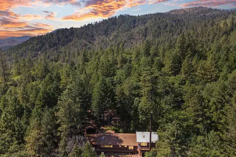 648 Green Tree Loop, Grants Pass, OR 97527 photo 3