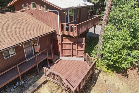648 Green Tree Loop, Grants Pass, OR 97527 photo 4