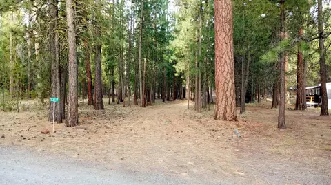 52117 Foxtail Rd, La Pine, OR 97739 photo 1