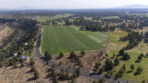 7376 SW Mcvey Ave, Redmond, OR 97756