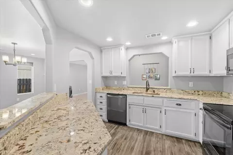 Kitchen - 486 Westminster Dr, Eagle Point, OR 97524 photo 3 of 3