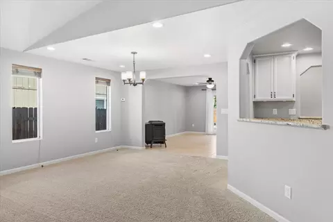 Living - 486 Westminster Dr, Eagle Point, OR 97524 photo 5 of 8