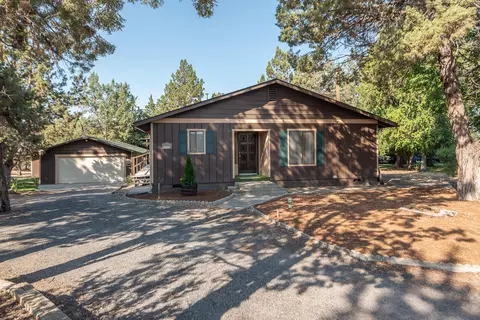 3753 NW 25th St, Redmond, OR 97756