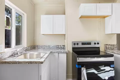 128 130 Onyx St, Eagle Point, OR 97524 photo 9