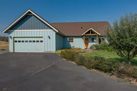 4565 NW 39th Dr, Redmond, OR 97756