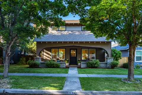 21380 Oakview Dr, Bend, OR 97701 photo 2