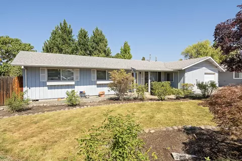 1701 Camellia Ave, Medford, OR 97504