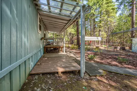 301 E Crow Rd, Merlin, OR 97532 photo 20