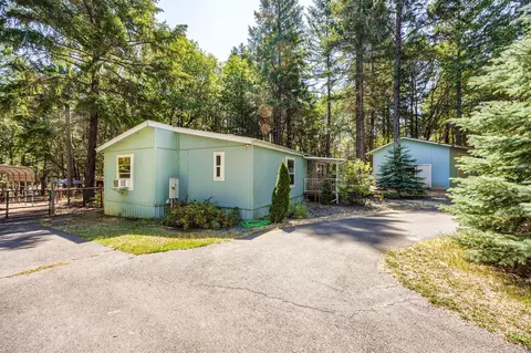 301 E Crow Rd, Merlin, OR 97532 photo 17