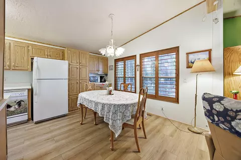 301 E Crow Rd, Merlin, OR 97532 photo 10